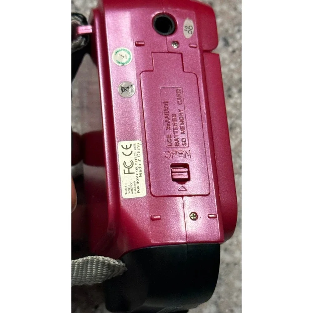 Digital Concepts Handheld Camcorder SD Removable Storage Pink Black MID0050909